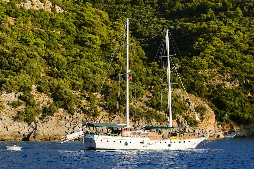 Sailing boat on turquoise water